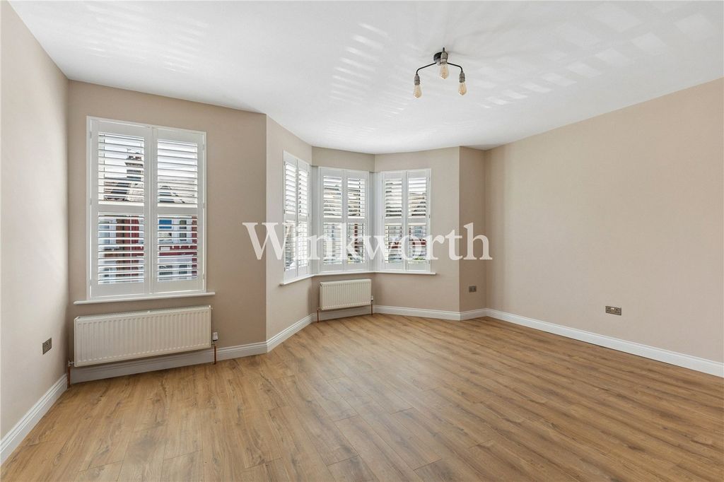 Property photo 1 of 15 Picture No. 03