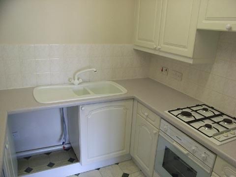 Property photo 3 of 8 Kitchen.Jpg