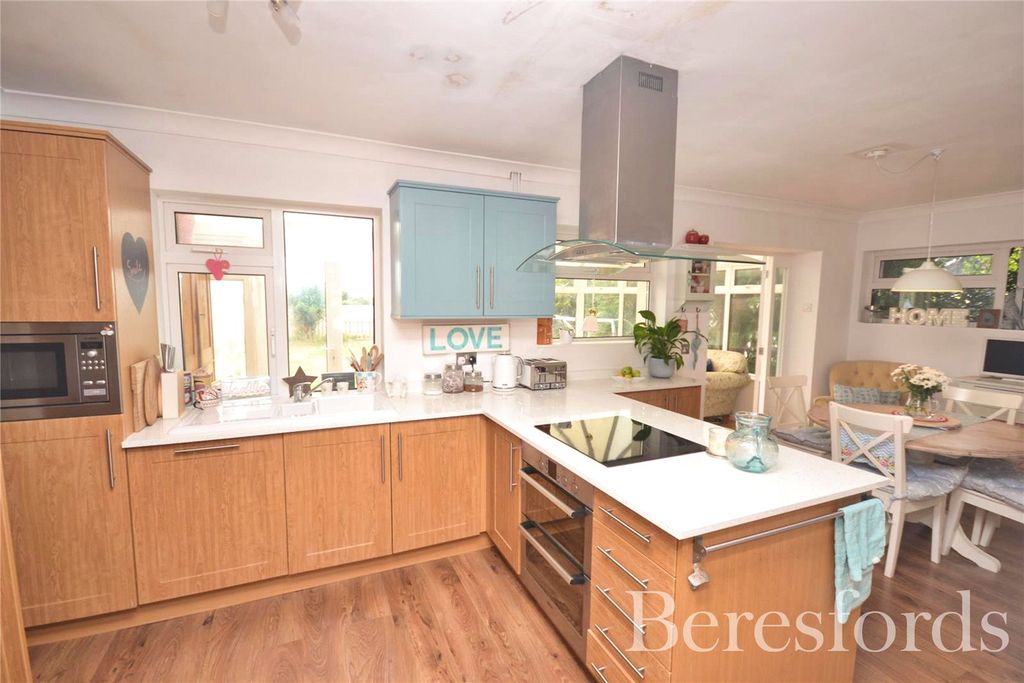 Property photo 2 of 15 3