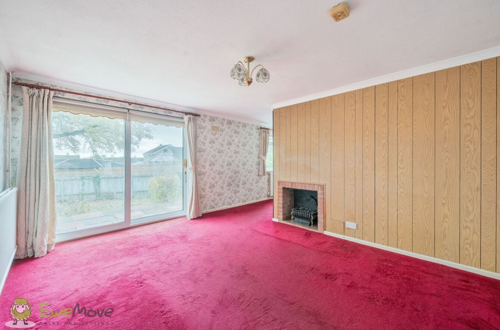 Property photo 2 of 18 Living Room