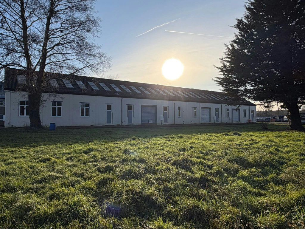 Property photo 2 of 6 4E6A1344-c7E3-4B51-9544-A80E4E8d8Cbe.Jpg