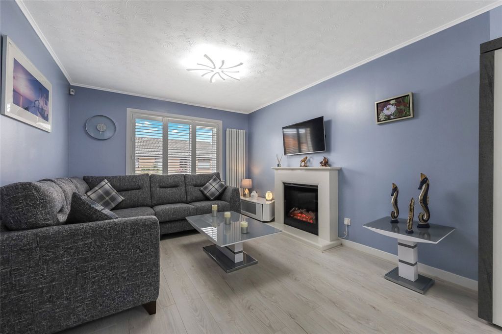 Property photo 2 of 21 Picture No. 16