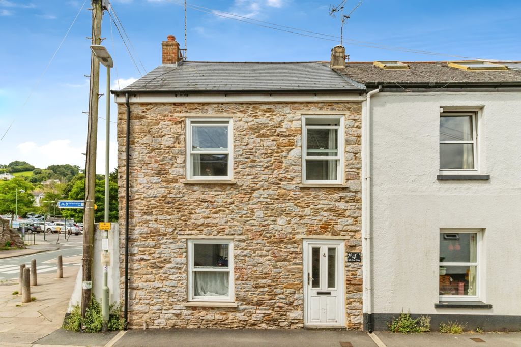 Property photo 1 of 10 Photography