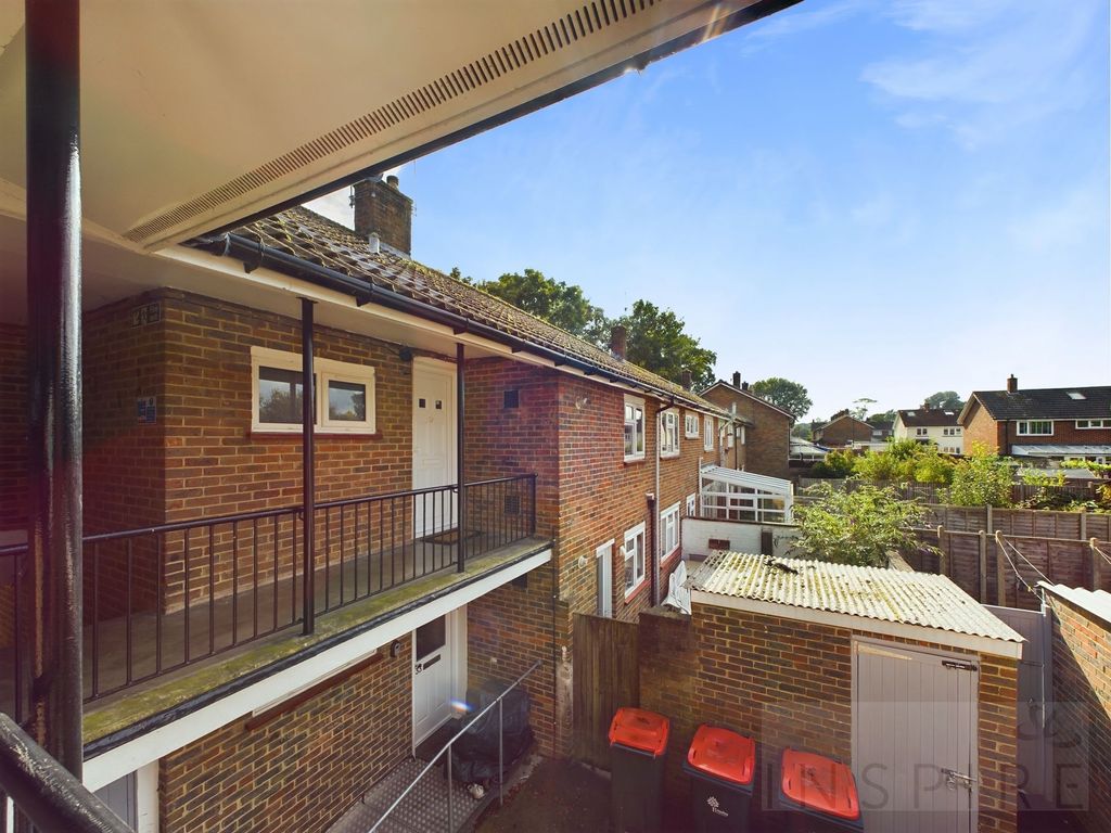 Property photo 3 of 11