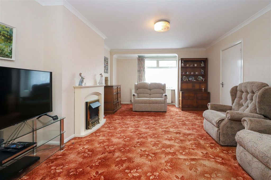 Property photo 2 of 14 Living Room