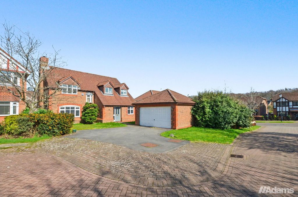 Property photo 1 of 40