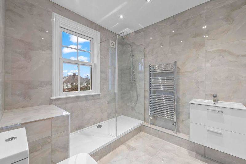 Property photo 3 of 25 Photo 7