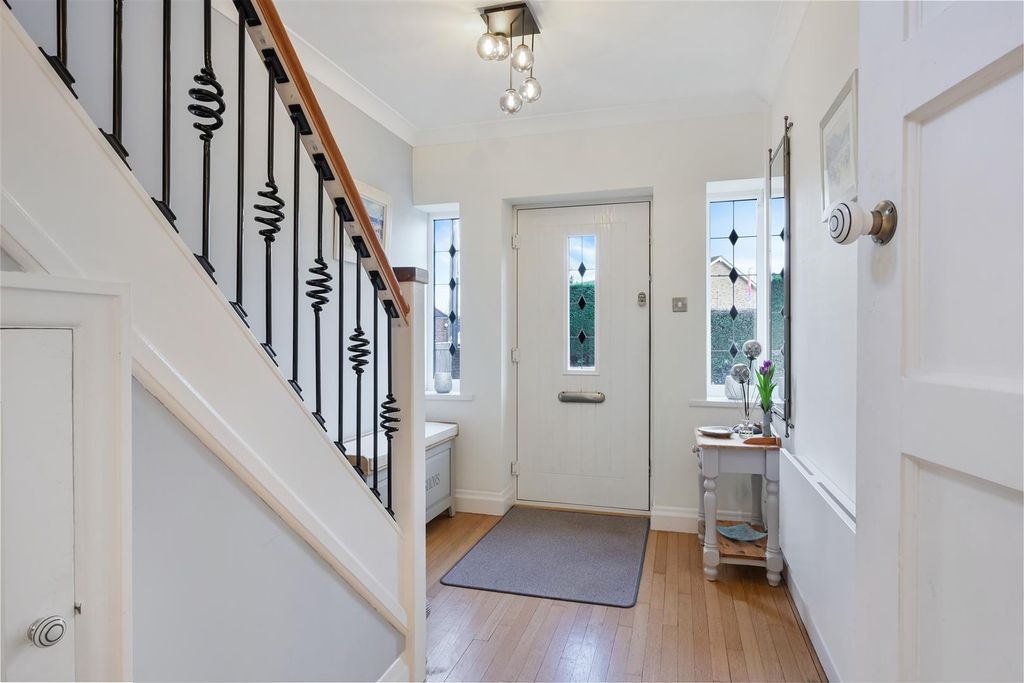 Property photo 2 of 15 Nutfield Road  (11).Jpg