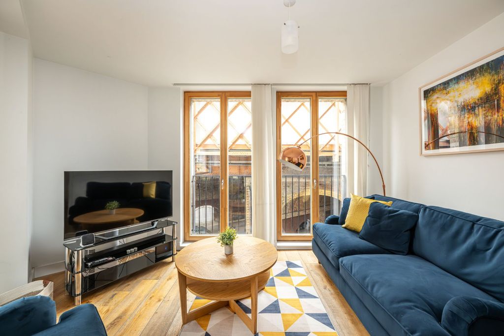 Property photo 2 of 12 Picture No. 21