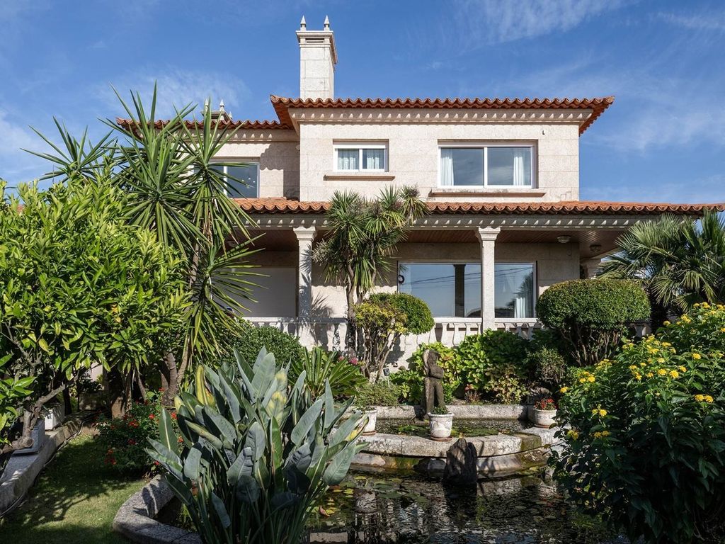 Property photo 1 of 54