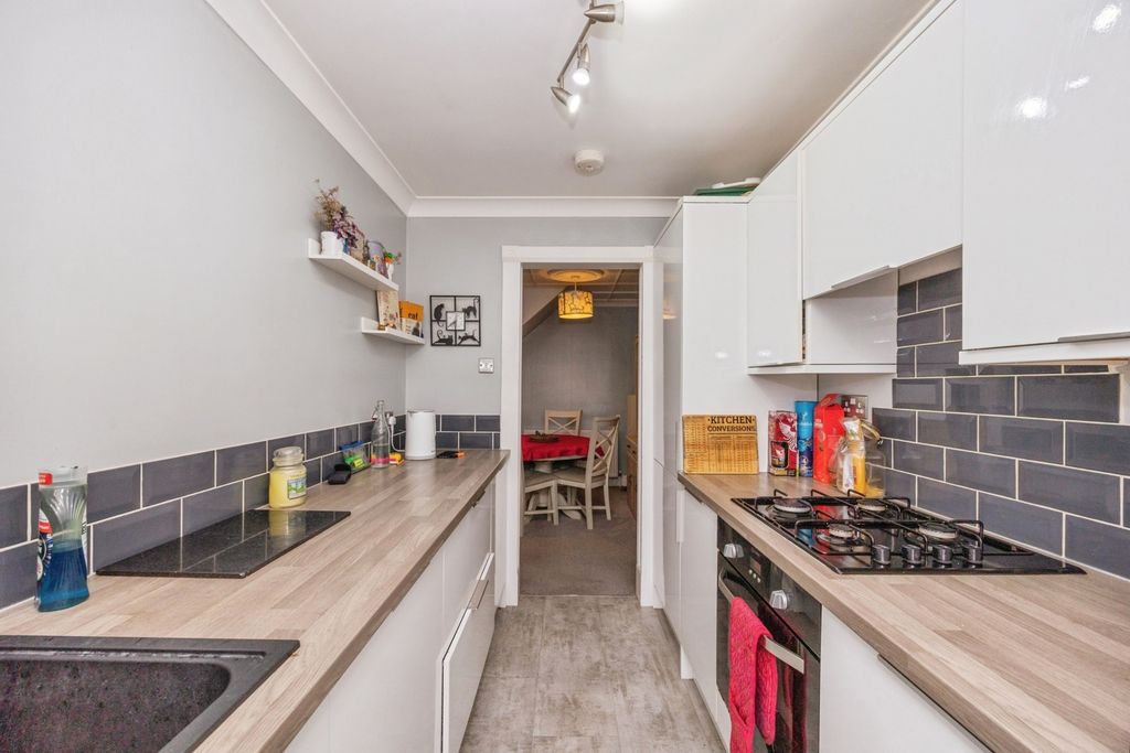 Property photo 3 of 24 Pbox-Img.Jpg