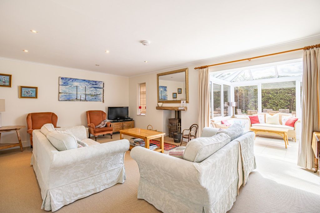 Property photo 3 of 39 5070194