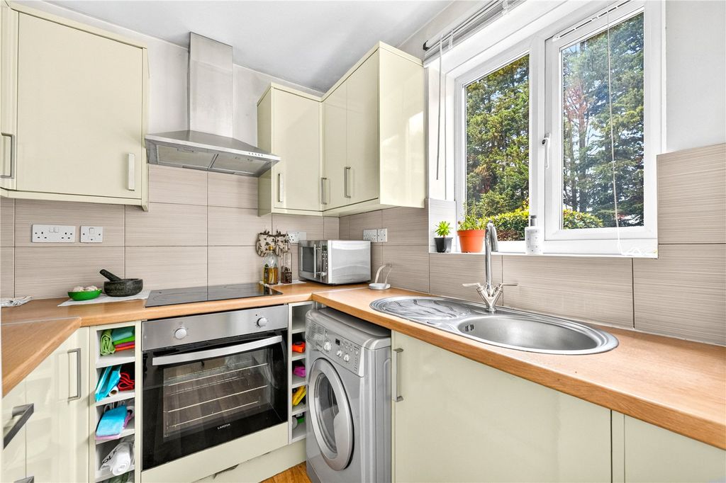 Property photo 3 of 10 Picture No. 23