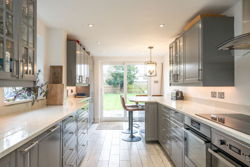Property photo 2 of 16 53-Longfield-Road-1013