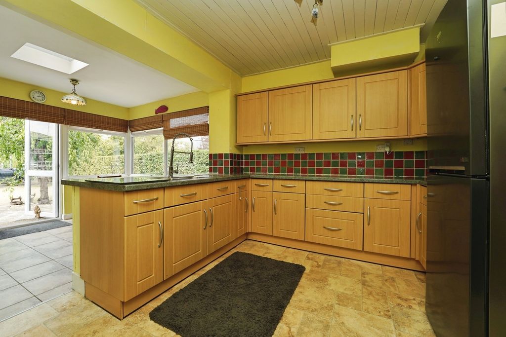 Property photo 3 of 20 Pbox-Img.Jpg