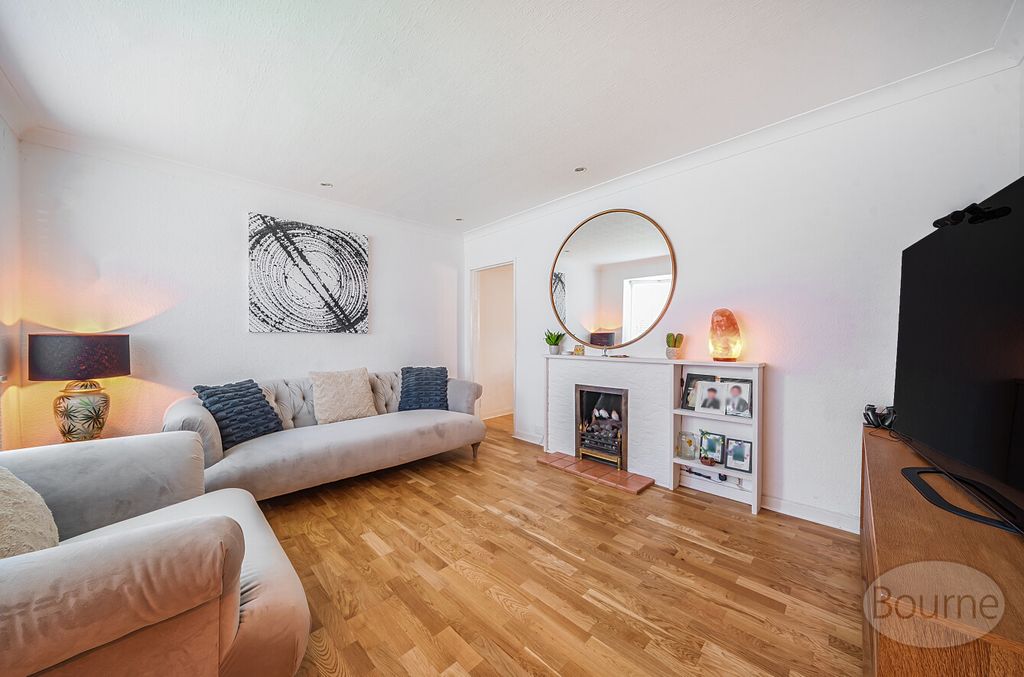 Property photo 2 of 19 2c2940Ca-B4Db-48d...