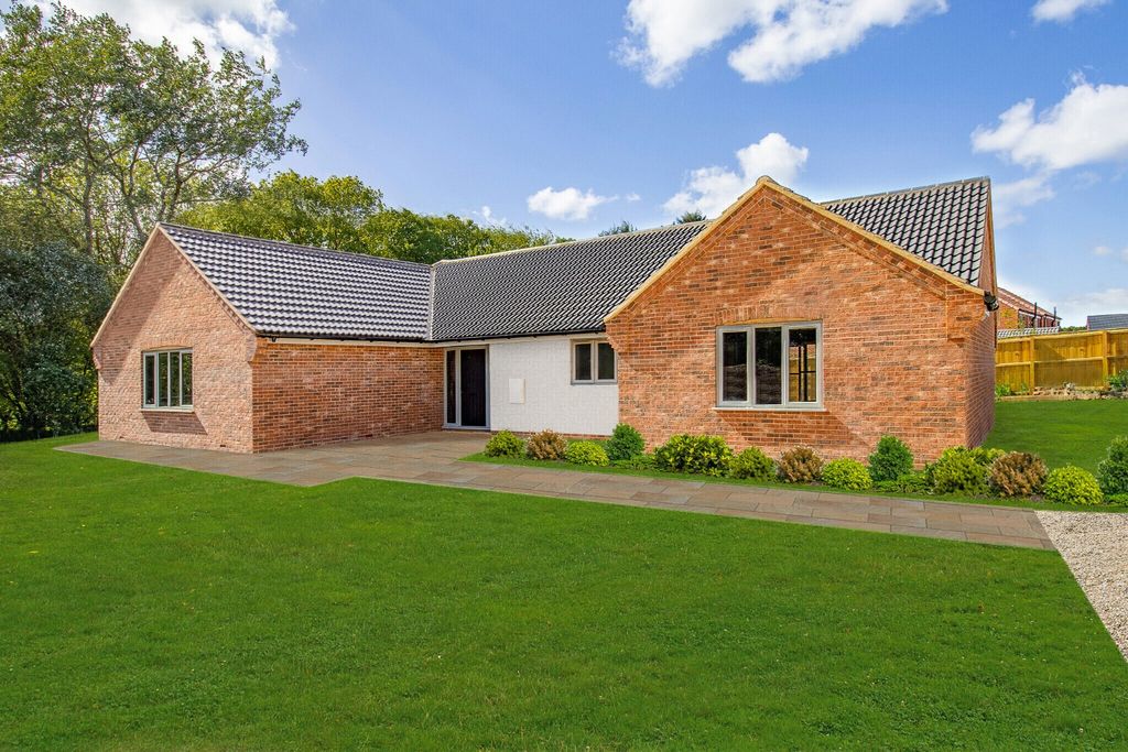 Property photo 2 of 2 5208911