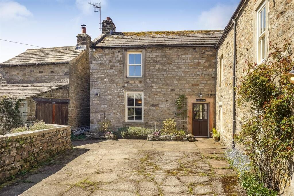 Property photo 1 of 30
