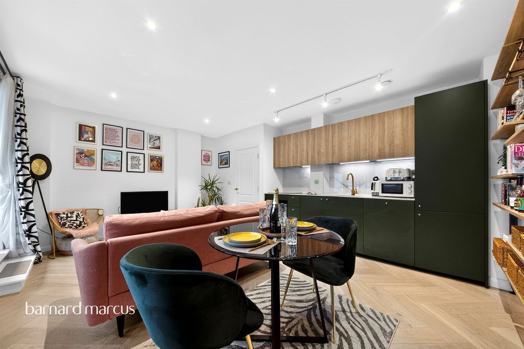 Property photo 3 of 10