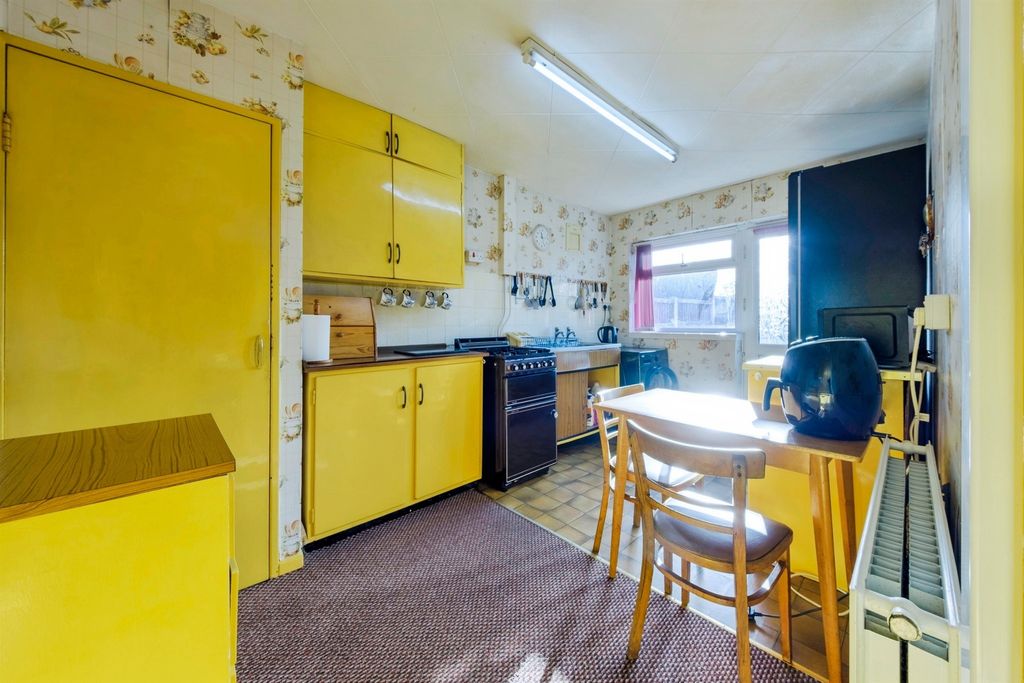 Property photo 3 of 14