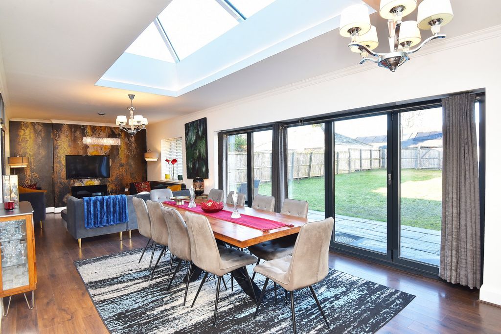 Property photo 3 of 24