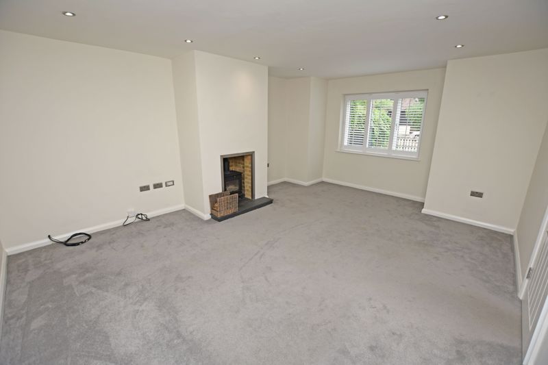 Property photo 3 of 14 Photo 27