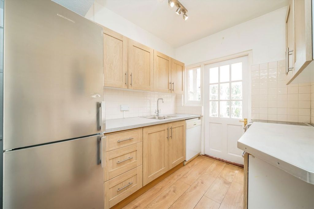 Property photo 3 of 7