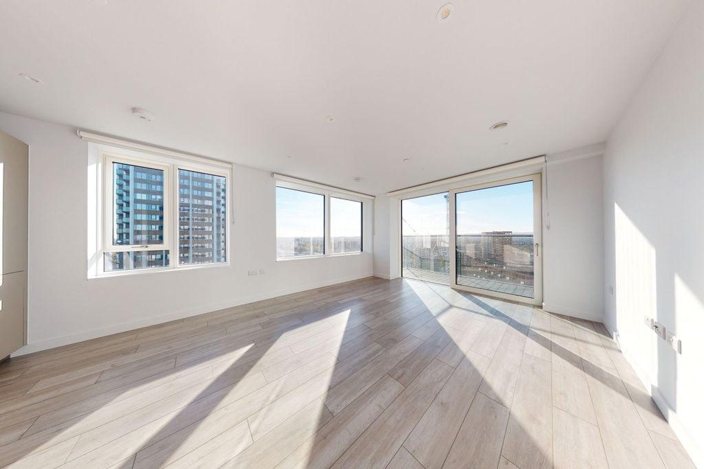 Property photo 3 of 24