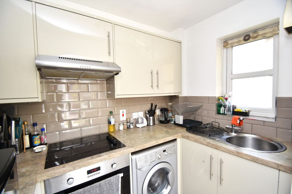 Property photo 2 of 7