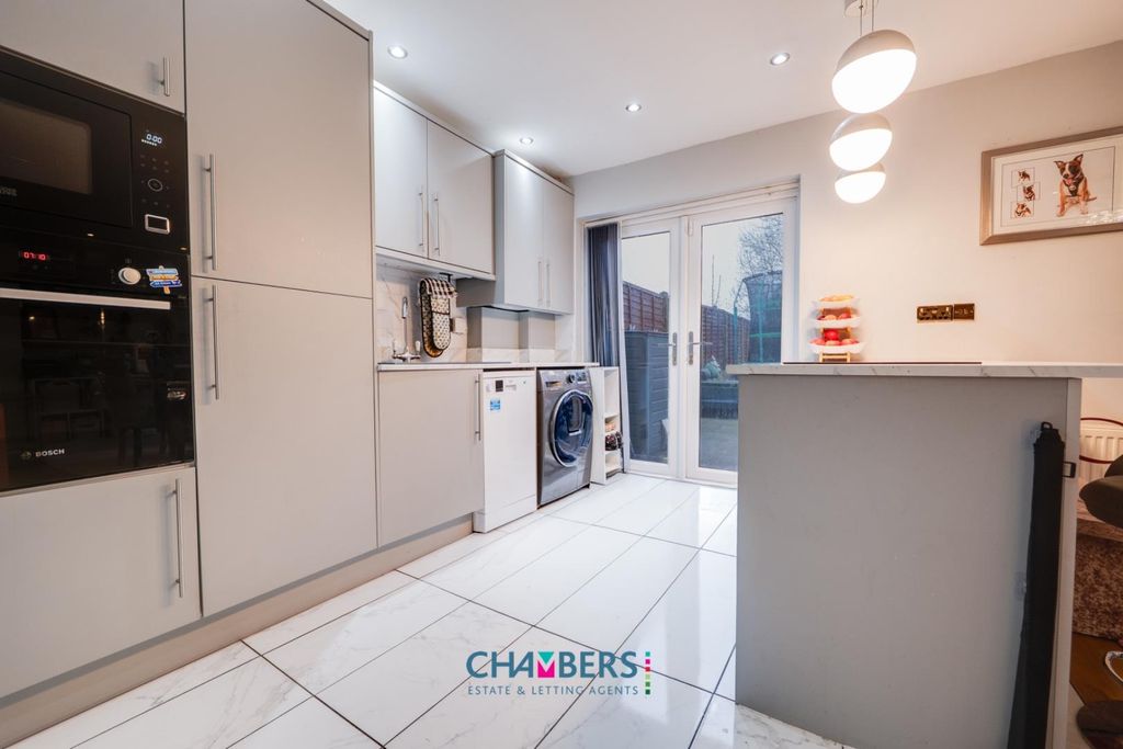 Property photo 3 of 32 12 Shenton Walk-9.Jpg