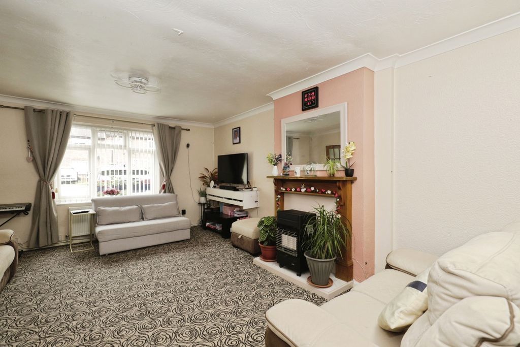 Property photo 2 of 25 Pbox-Img.Jpg