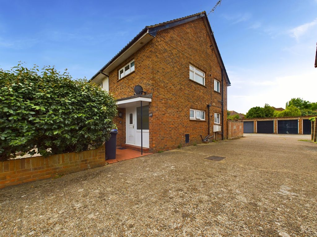 Property photo 1 of 13 Cam03519G0-Pr0087-Still015