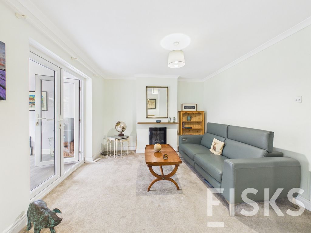 Property photo 3 of 13