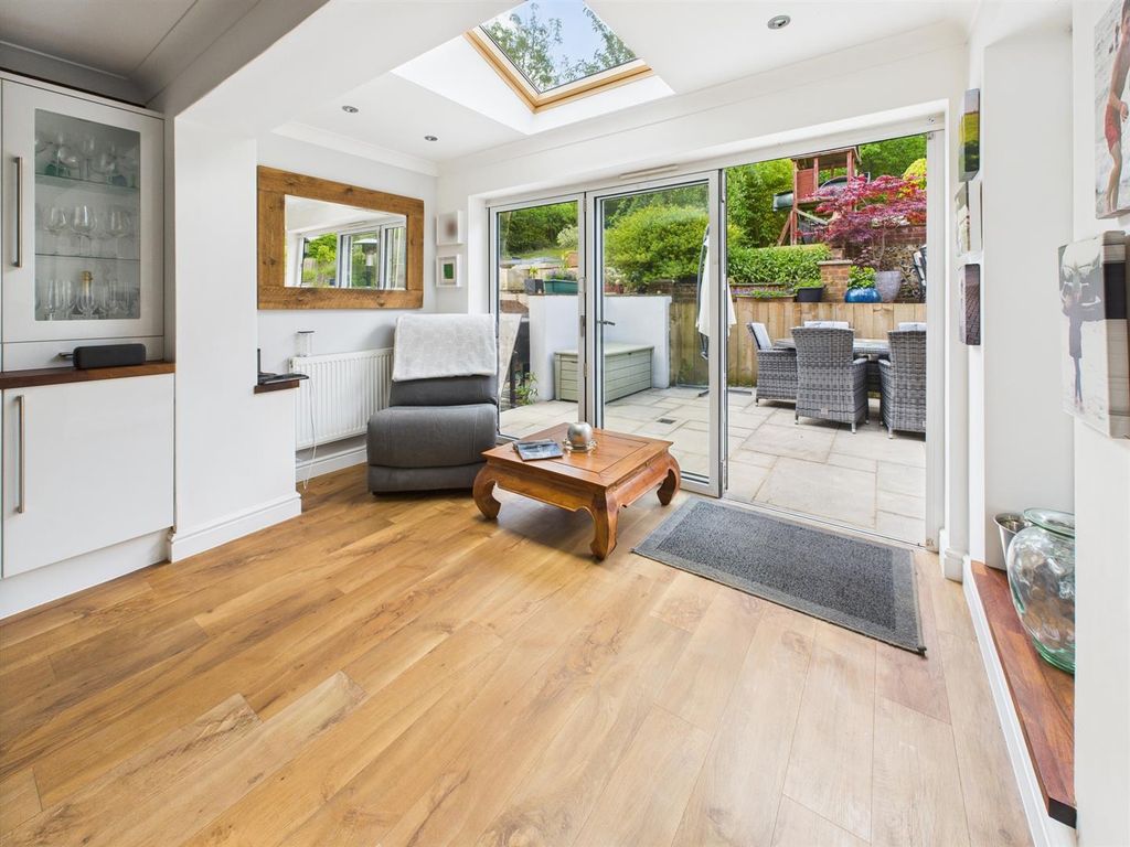 Property photo 3 of 24 Cam02885G0-Pr0391-Still013.Jpg