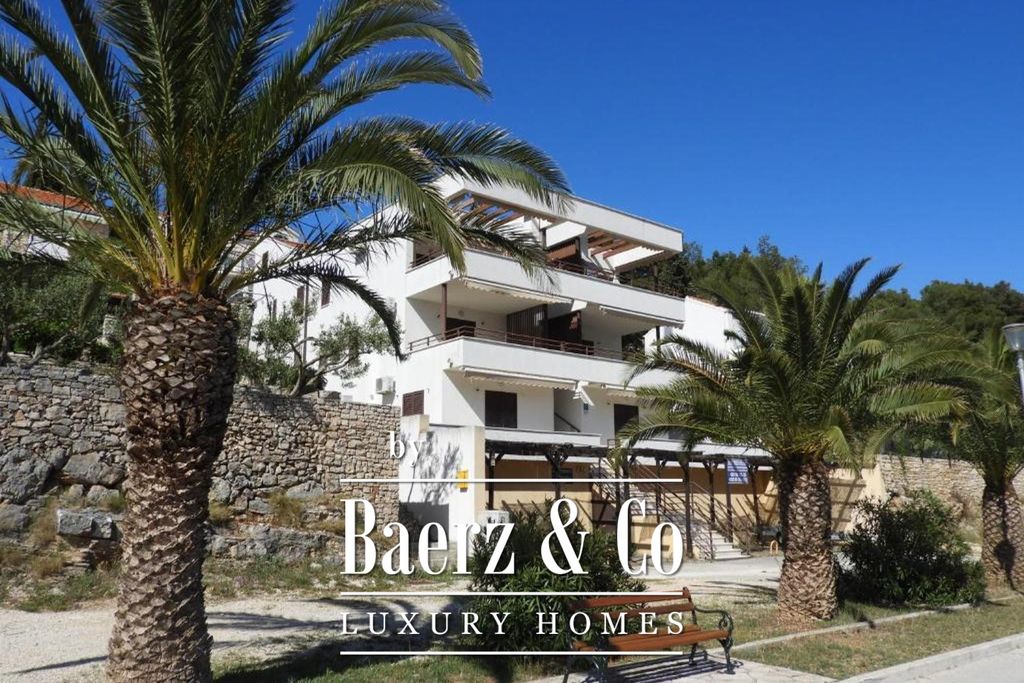 Property photo 2 of 29