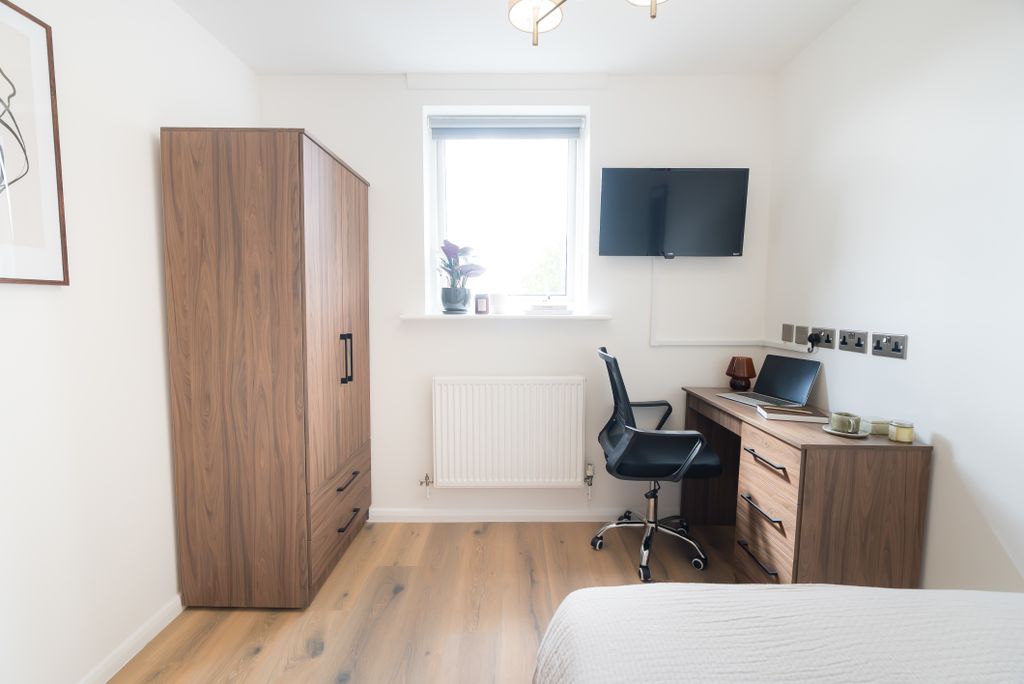 Property photo 3 of 11