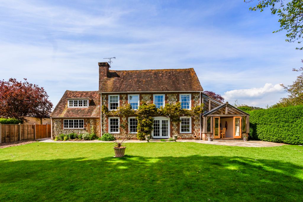 Property photo 3 of 19