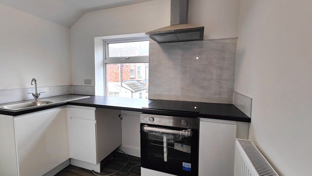 Property photo 3 of 7 108 Lettings