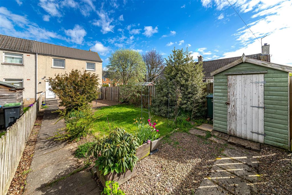 Property photo 2 of 34 1 Sprouston Road Newtown St Boswells 43.Jpg