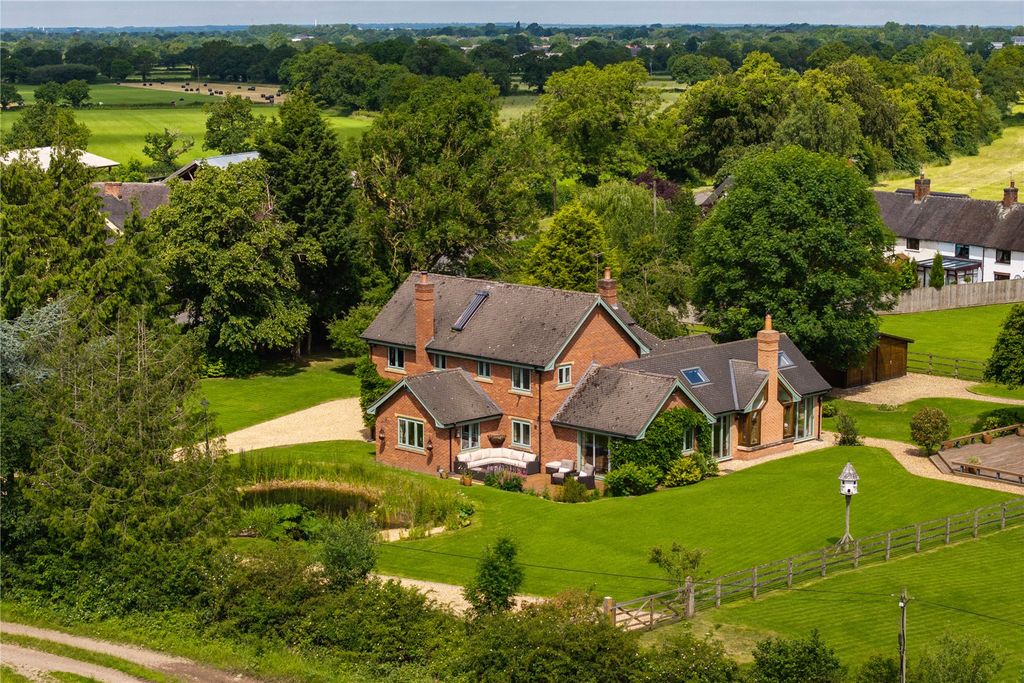 Property photo 1 of 33 Aerial