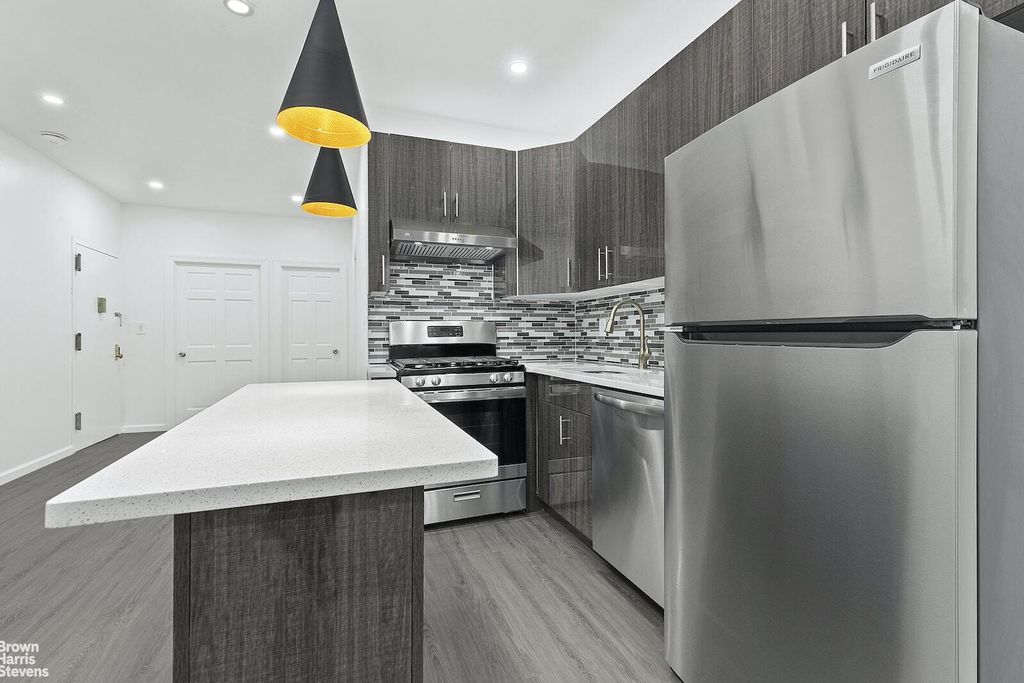 Property photo 3 of 10 <Alttext/>