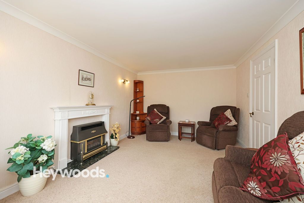Property photo 3 of 27