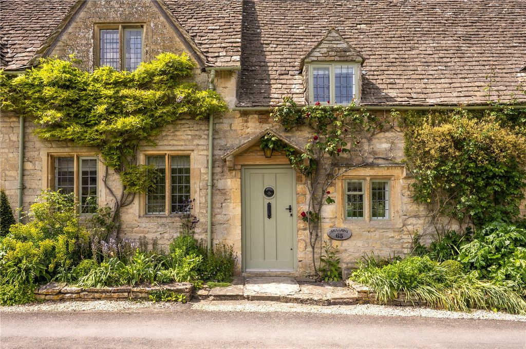 Property photo 2 of 16 The Mullions