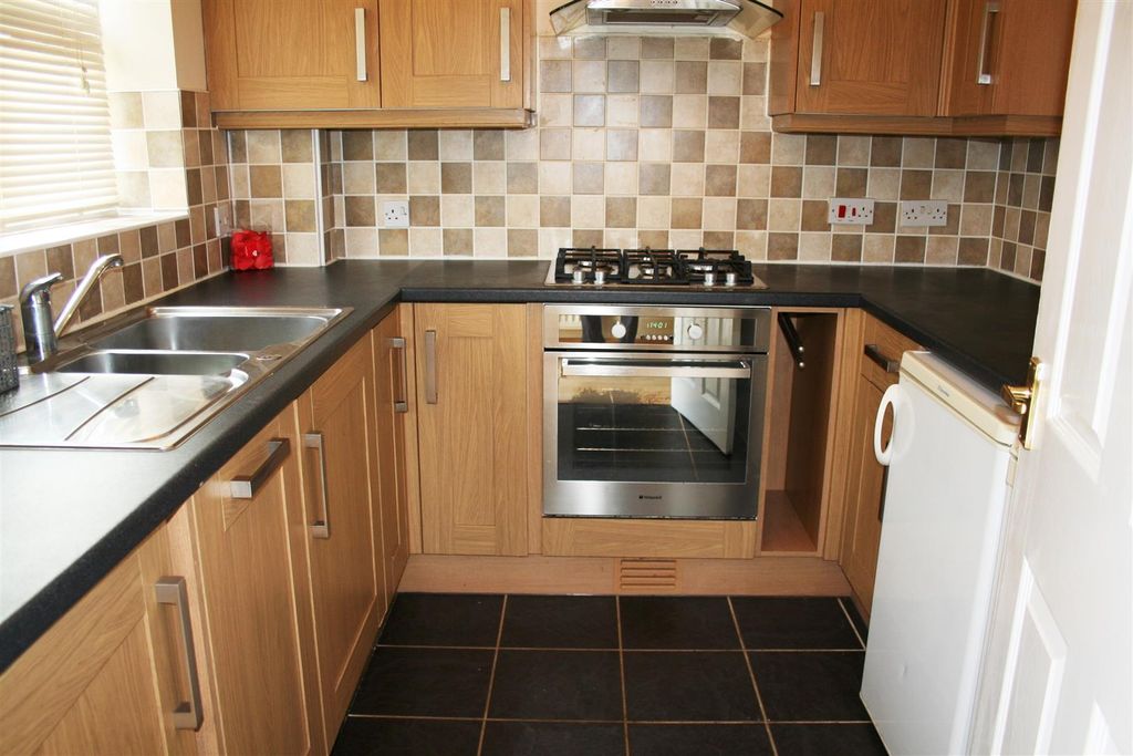 Property photo 3 of 6