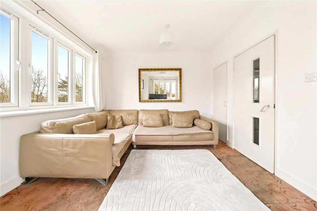 Property photo 2 of 14 Picture No. 20