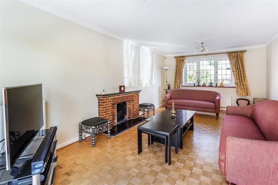 Property photo 3 of 25