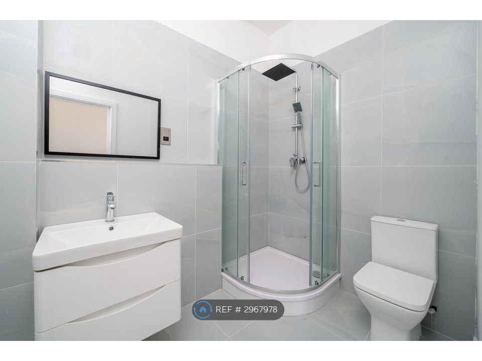 Property photo 1 of 3