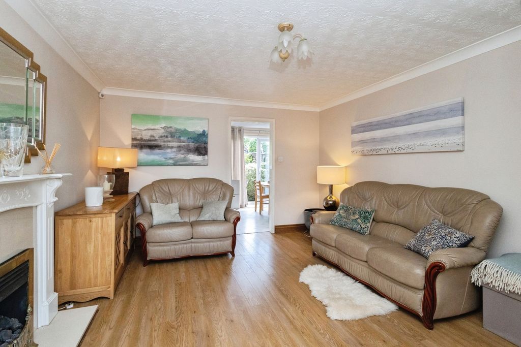 Property photo 2 of 19 Pbox-Img.Jpg