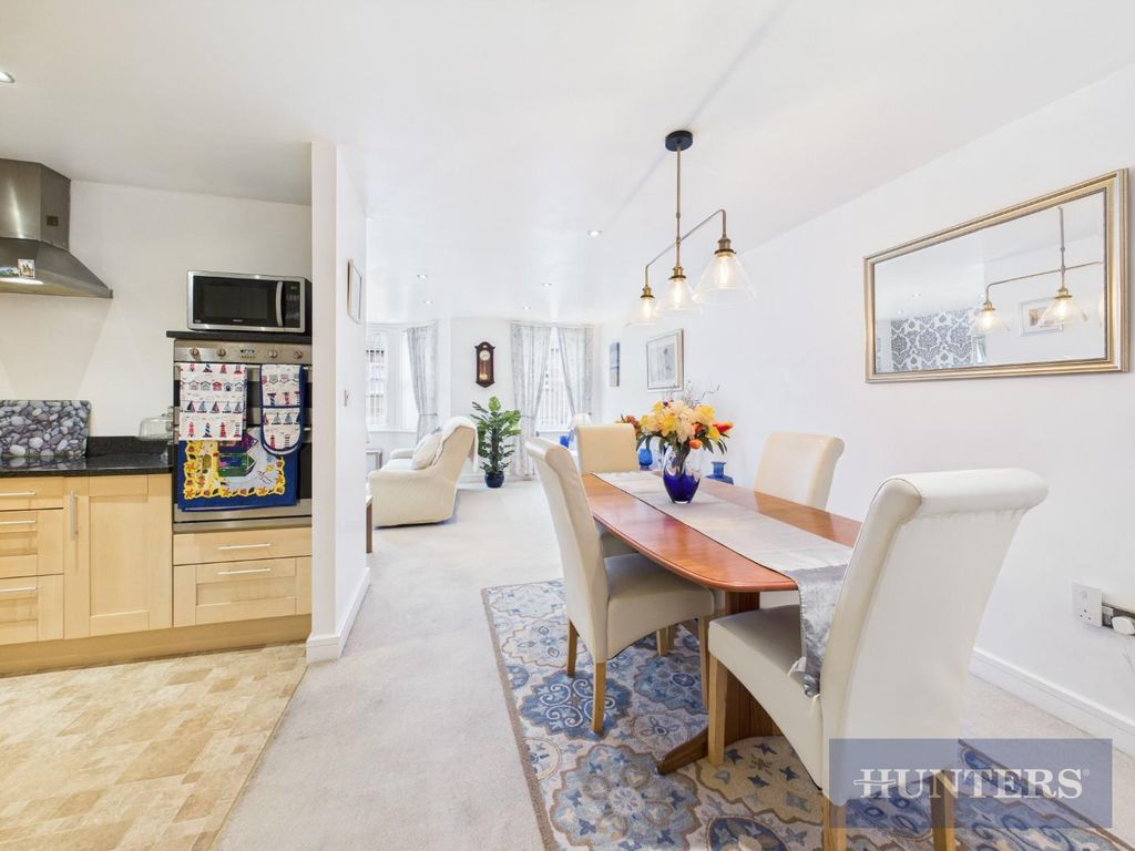 Property photo 2 of 16 Cam05316G0-Pr0054-Still010.Jpg