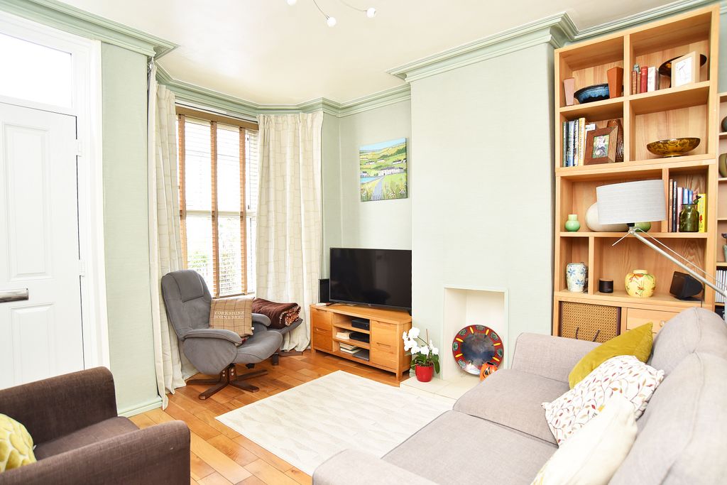 Property photo 3 of 13